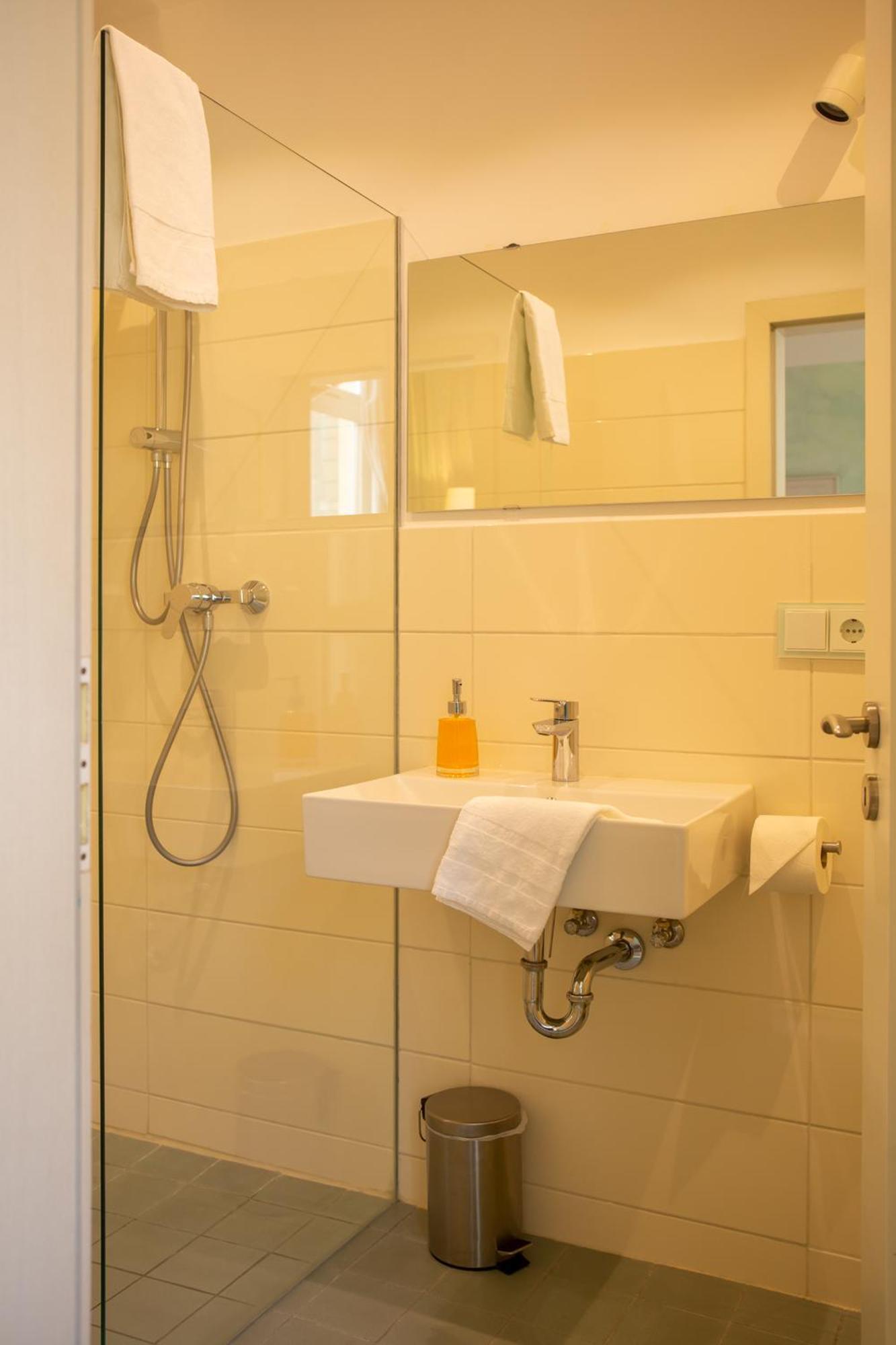 Hotel Tafelfreuden Ольденбург Экстерьер фото